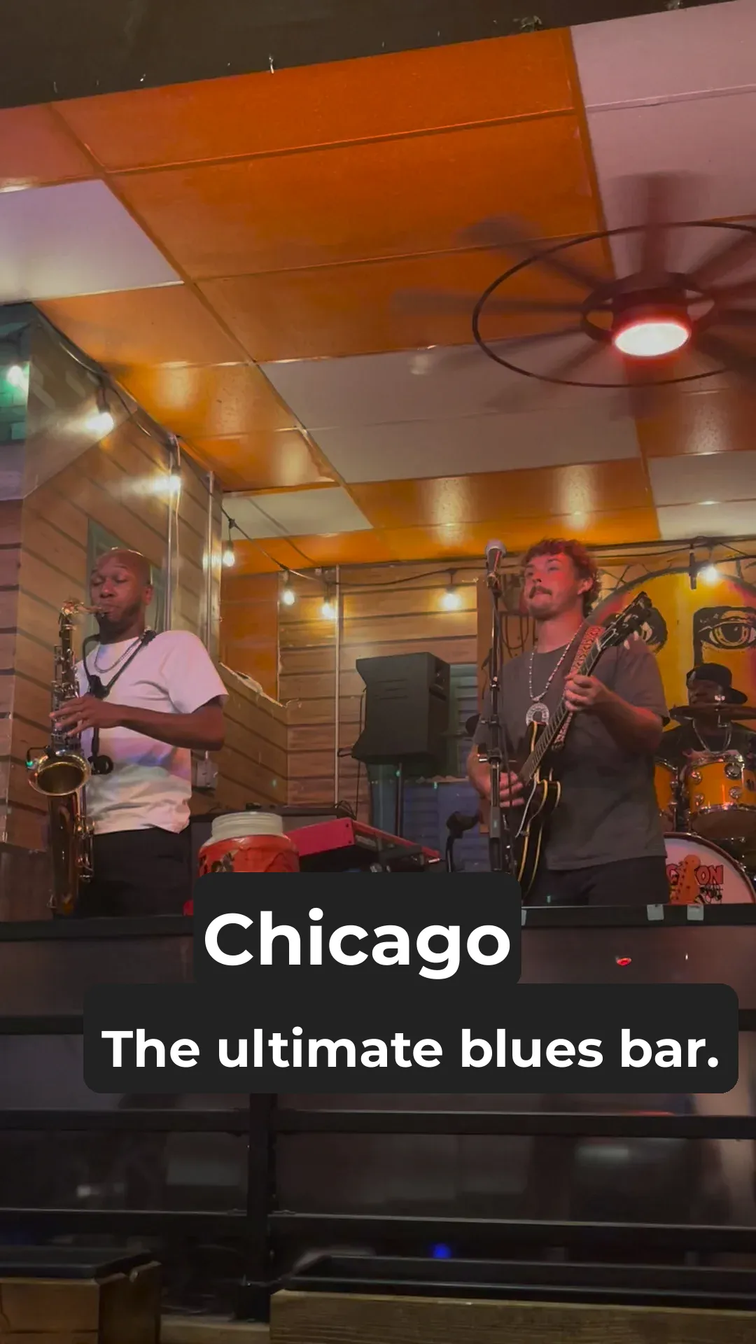 **Must-Visit Music🎵 Bars in Chicago**