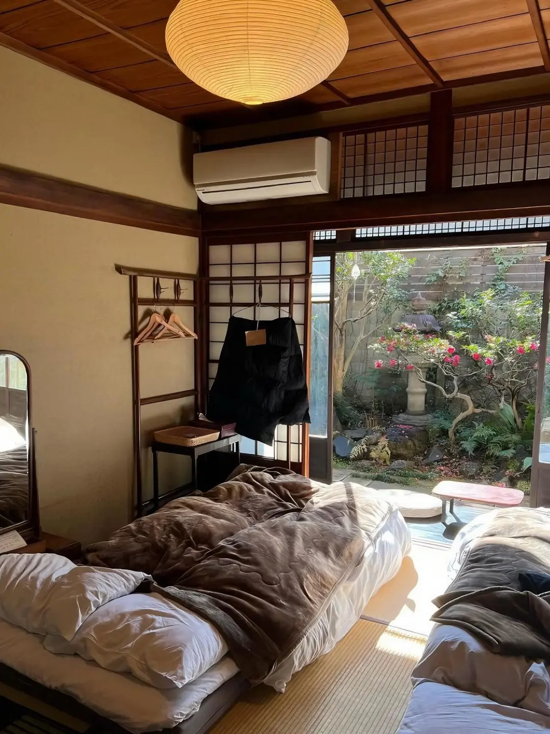 Japan Travel's Most Priceless Memories - The Guesthouse Edition | Osaka & Kyoto & Tokyo