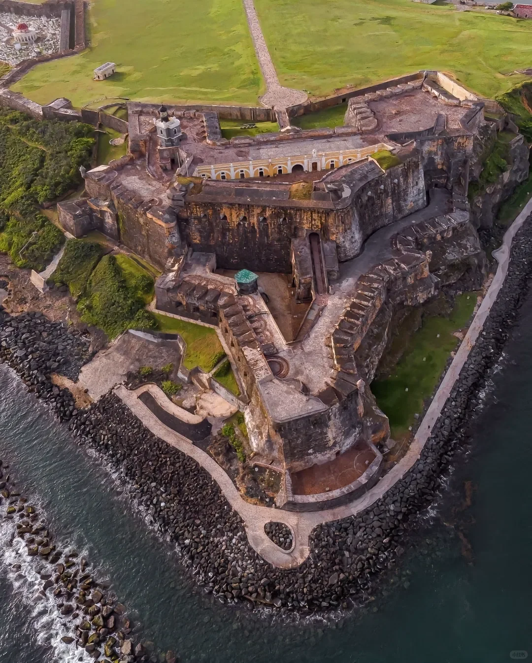 Please push this to all the sweethearts traveling to Puerto Rico!