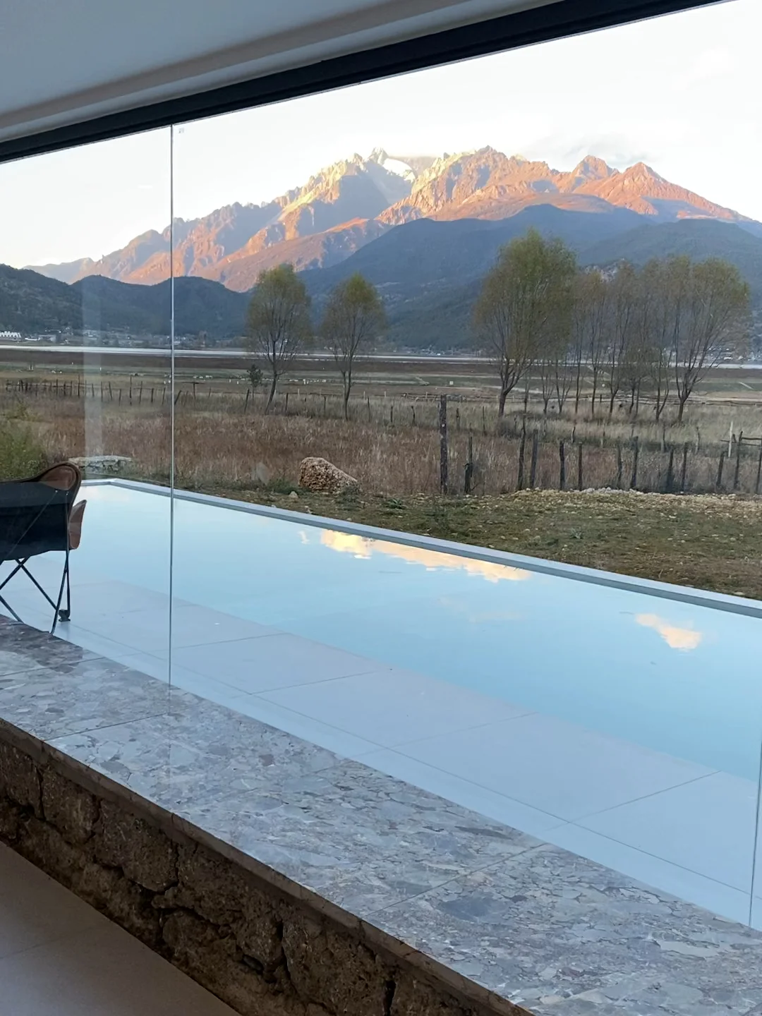 "Step Inside: Cozy Airbnb with Breathtaking Views of San Francisco"