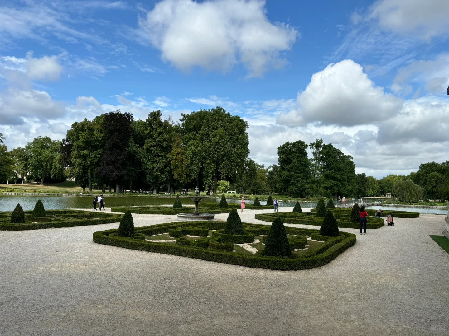 🇫🇷 Day Trip to Chantilly Castle & Senlis from Paris