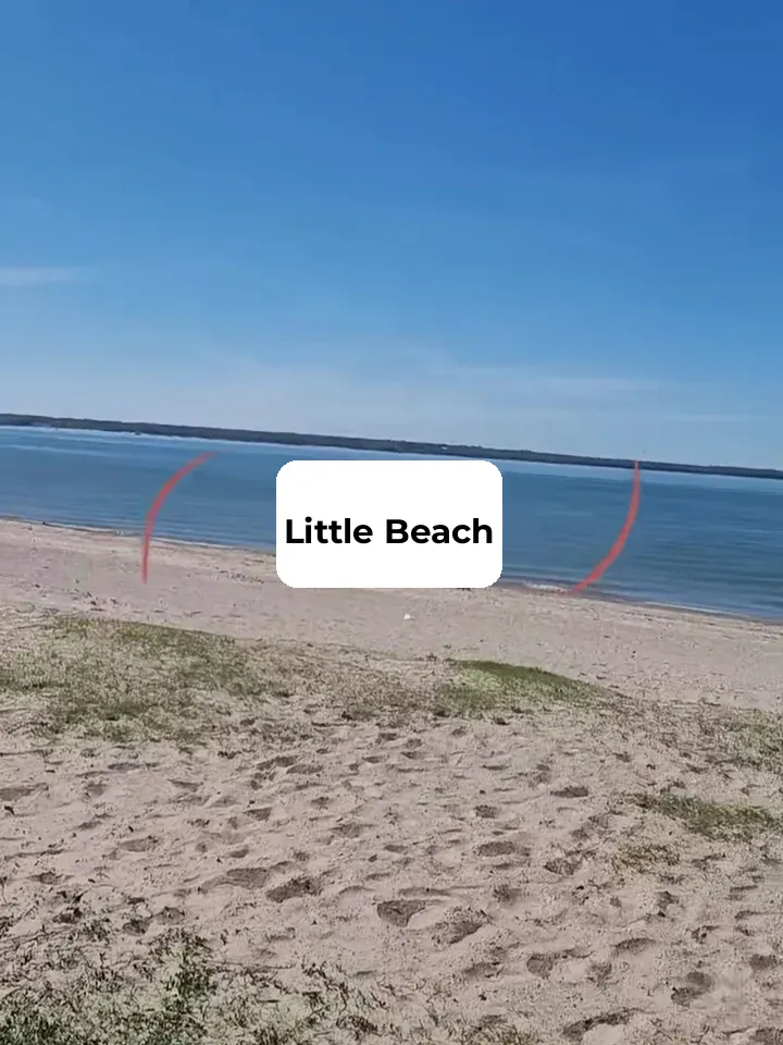 A Rare Clear-Water Beach in Texas