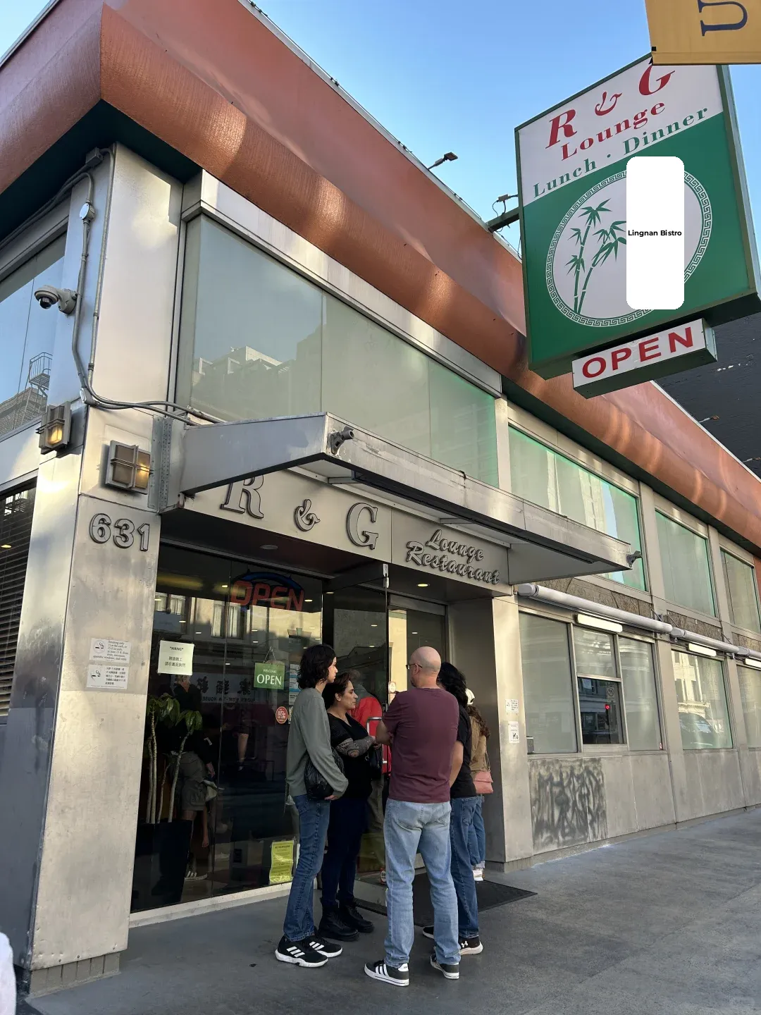 "Must-Try Salt and Pepper Crab in San Francisco 🦀"