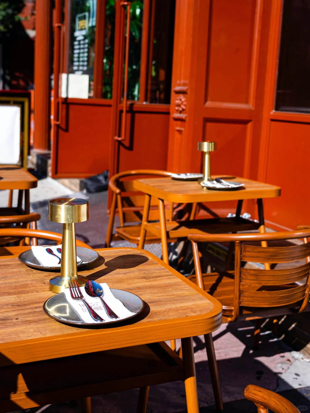 Manhattan 🌆 Outdoor Chinese Restaurant 🥢 with Amazing Vibes 🪑