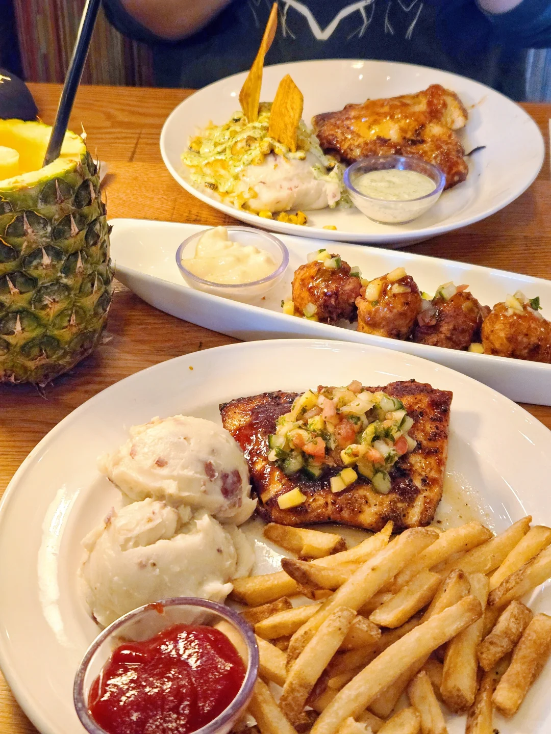 Bahama Breeze: A Taste of the Caribbean in Tampa