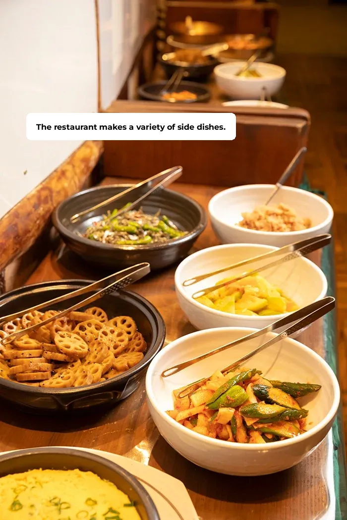 "Waterfall in the Store! 1390¥ Korean Buffet Lunch Near Dotonbori"