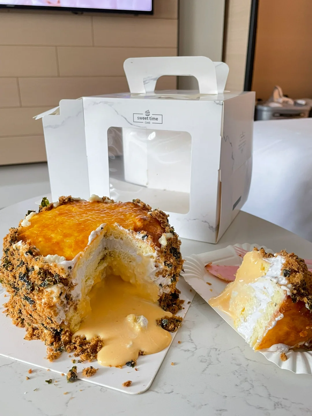 Seattle｜The Ultimate Combo: Fluffy Pork Floss, Taro Paste & Salted Egg Yolk – Absolutely Divine! 🍯