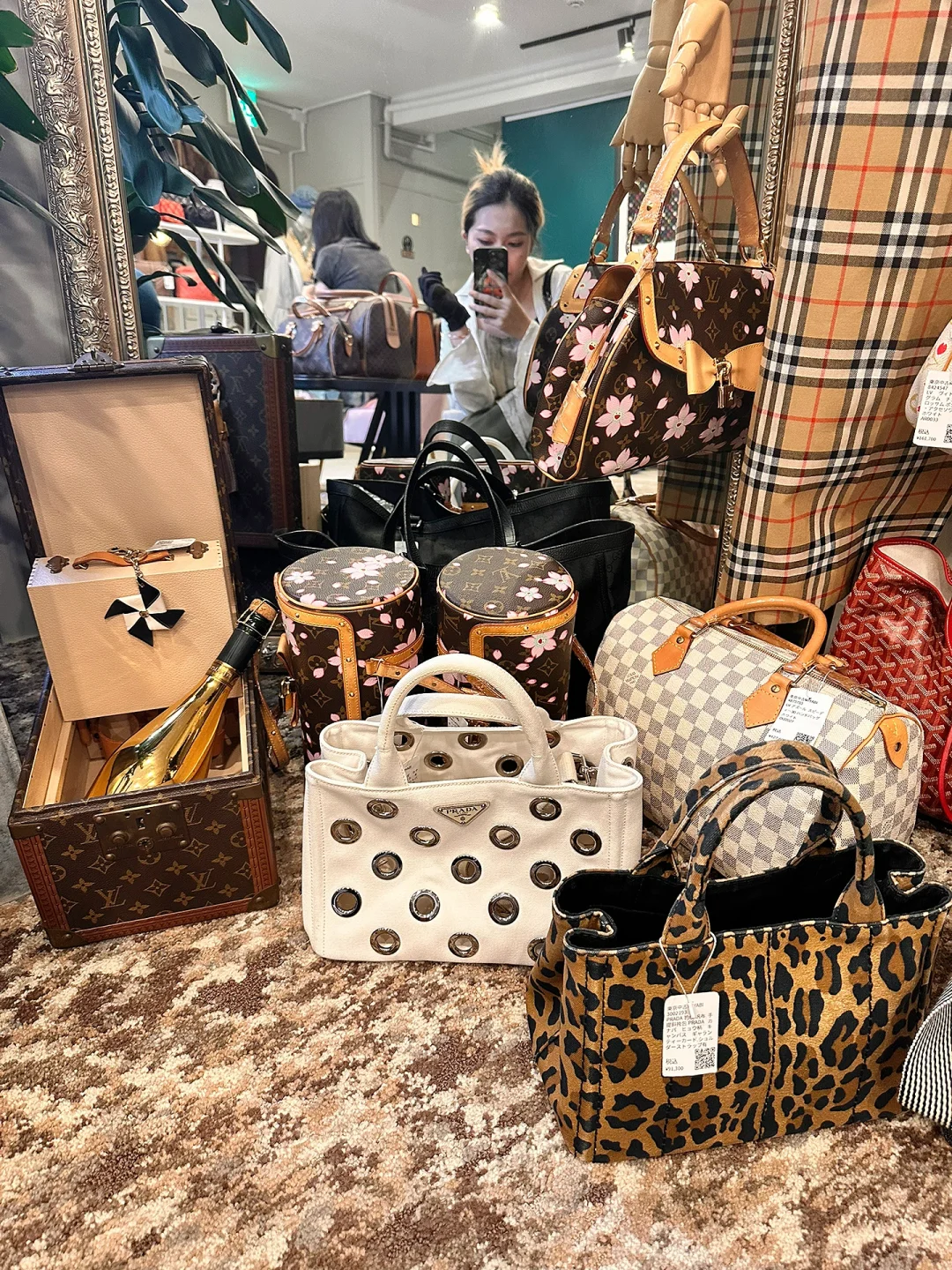 Tokyo | Vintage Shopping Guide 💯 Just Head Straight to the Vintage Warehouse