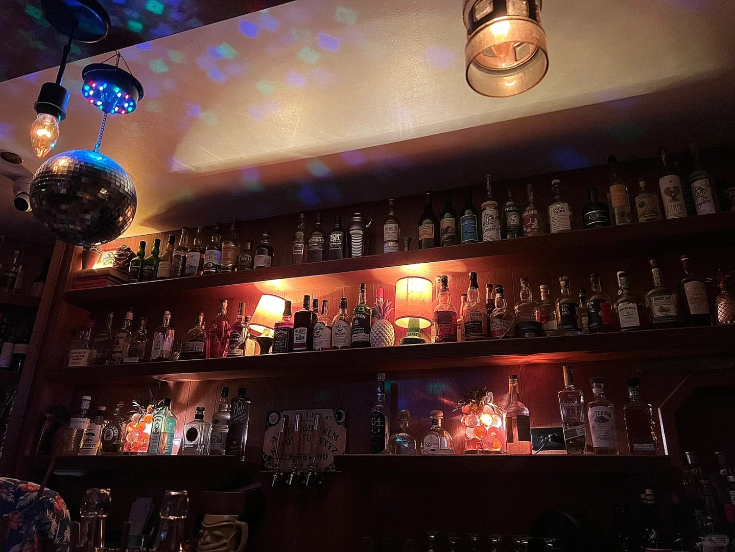 Broken Shaker in Chicago: A Must-Visit for Cocktail Enthusiasts