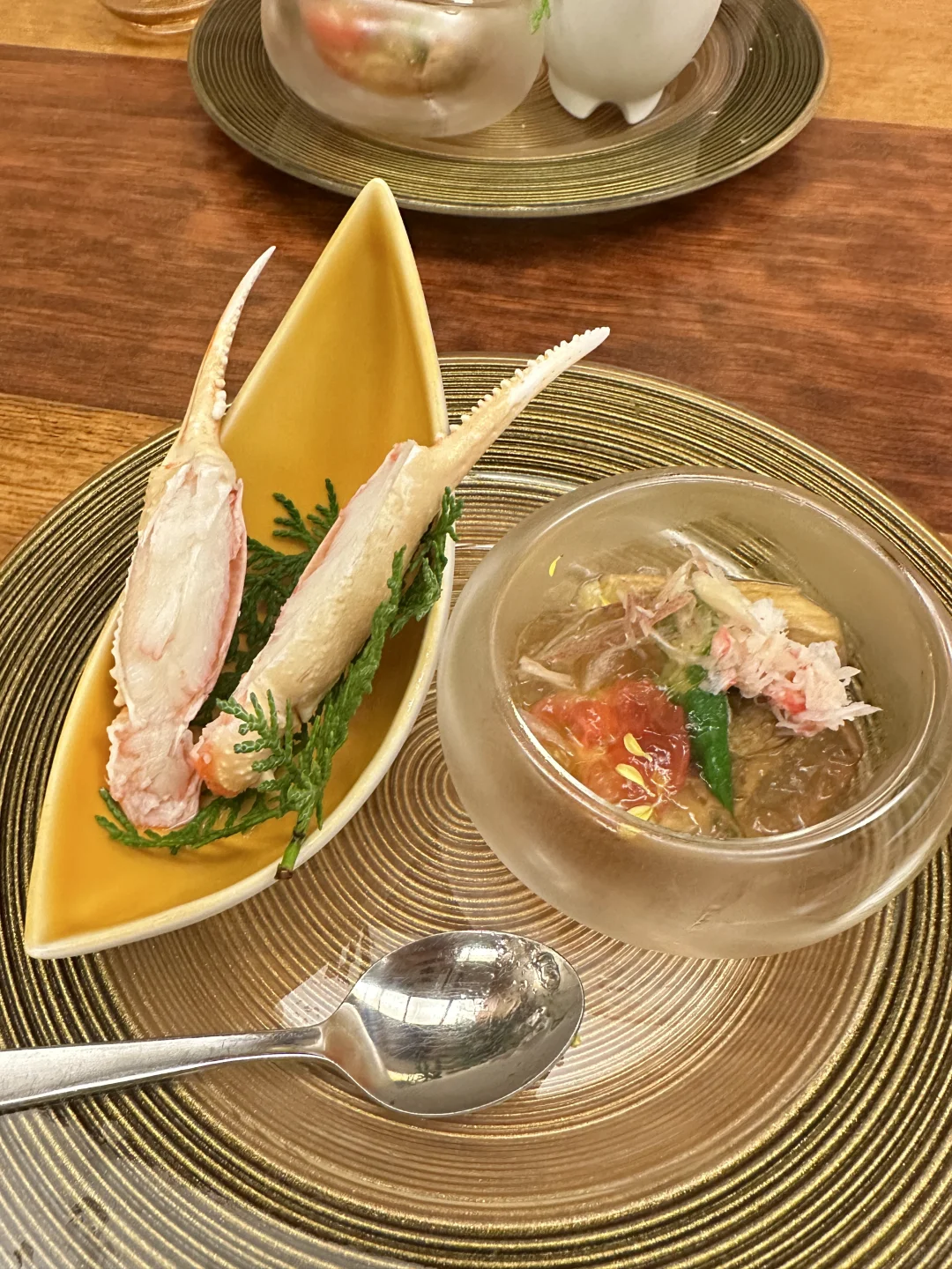 "Handing Over a Tokyo Food Guide Perfect for the Chinese Palate of Our Elders 🧾"