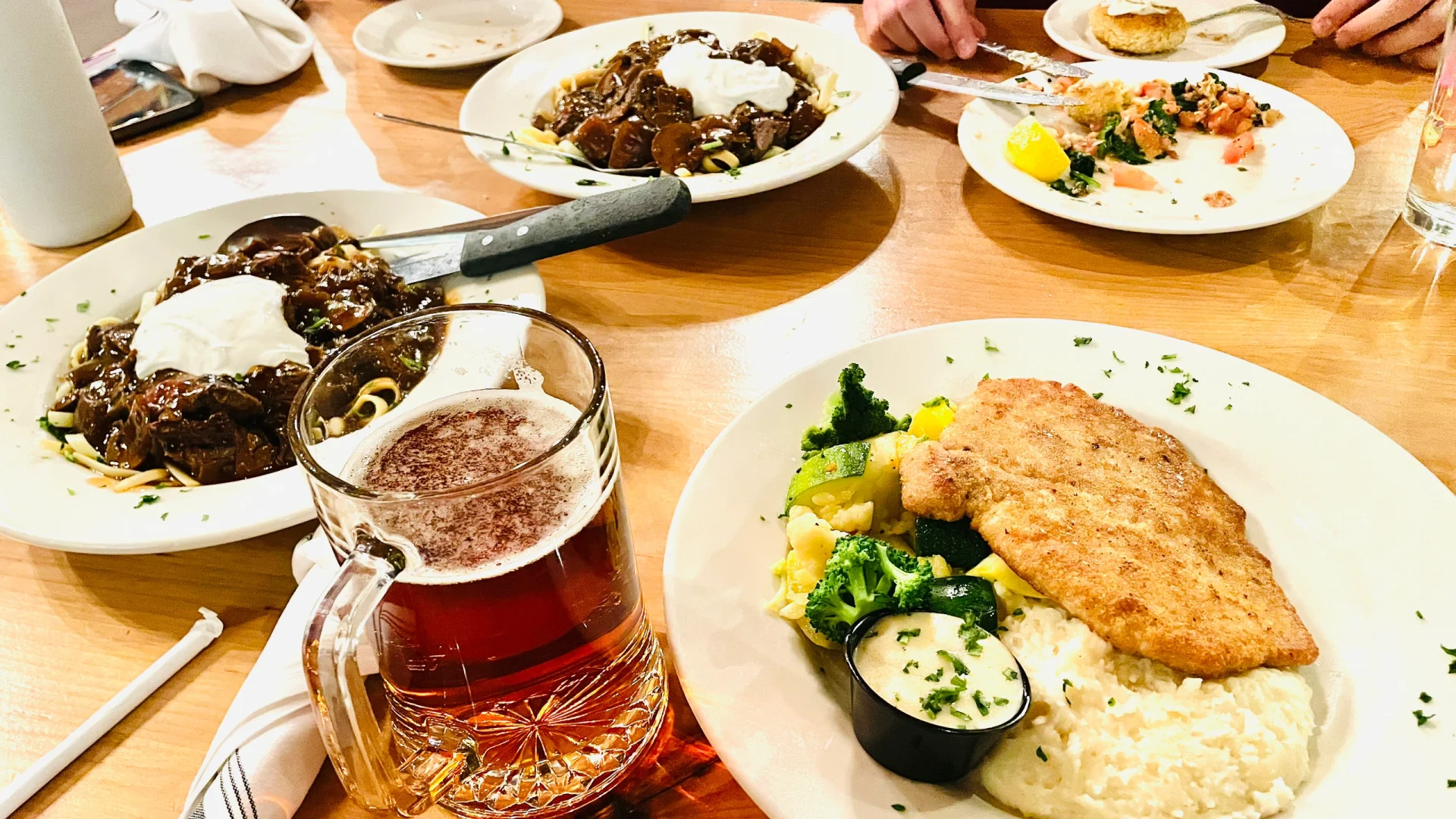 😋Salt Lake City – Check out this German restaurant, enjoy beer🍺 and delicious food!