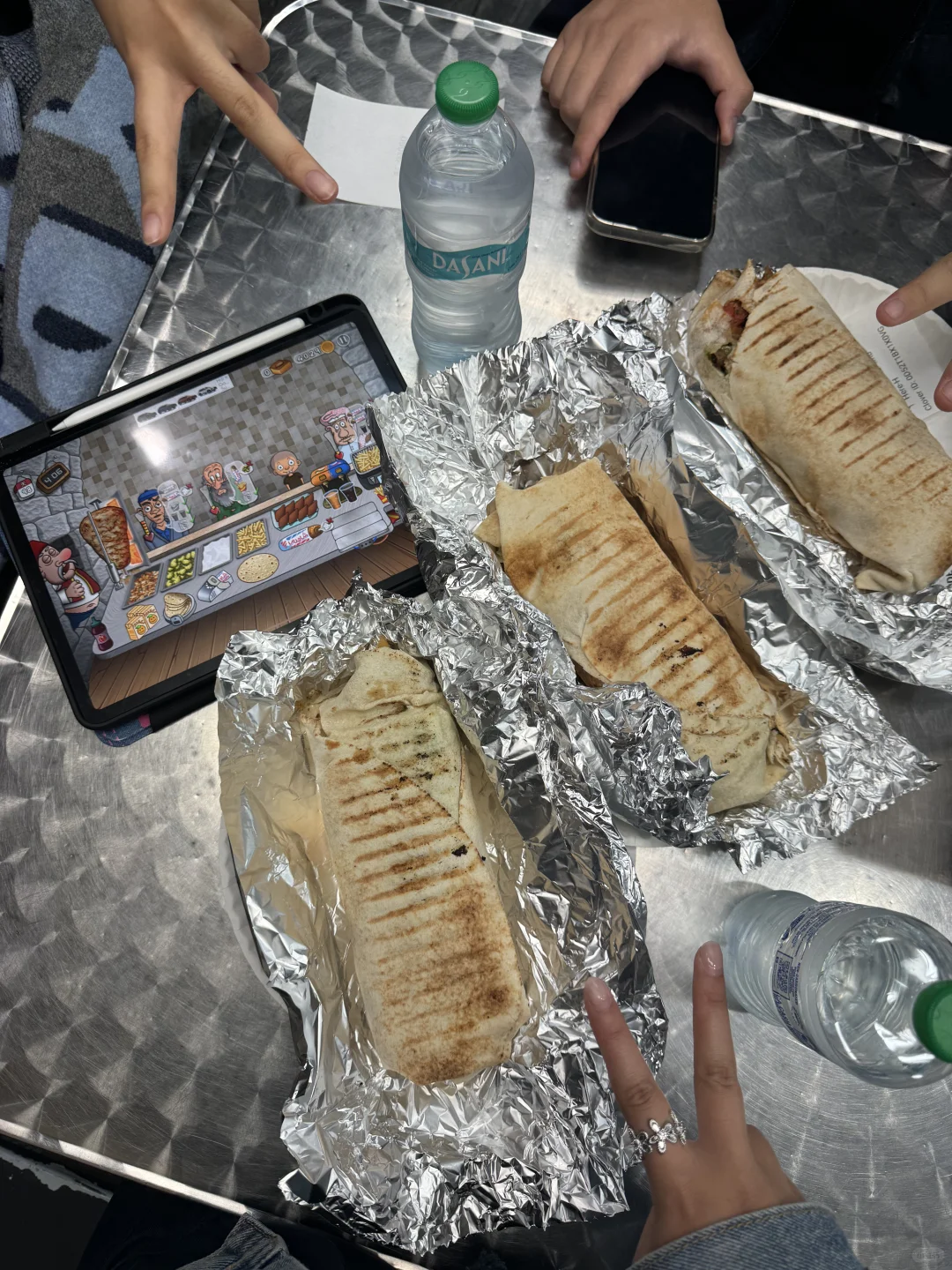 **"You Can Become a Shawarma Legend in Boston Too!"**  

*Notes on the translation:*  
- **"沙威玛" (shā wēi mǎ)** is transliterated as "Shawarma," the widely recognized English term for this Middle Eastern dish.  
- **"传奇" (chuán qí)** is translated as "legend" to convey the playful, aspirational tone (implying mastery or fame in enjoying/sharing shawarma).  
