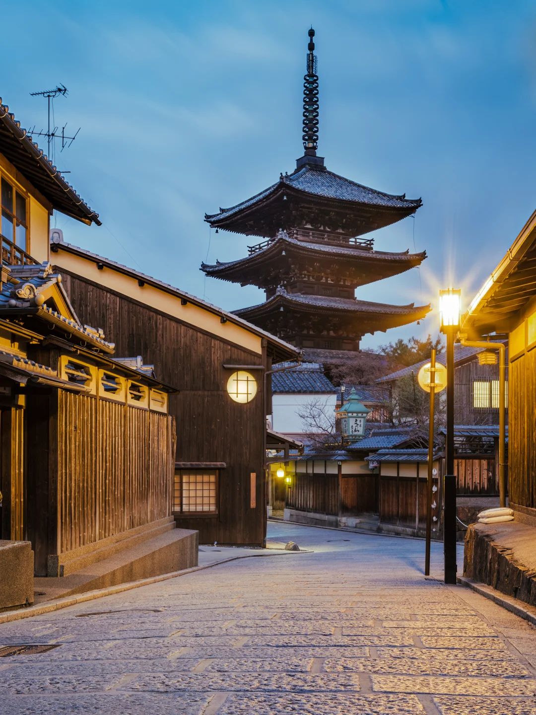 Rise and Shine in Kyoto! Here's What You'll See When the City is Still Asleep