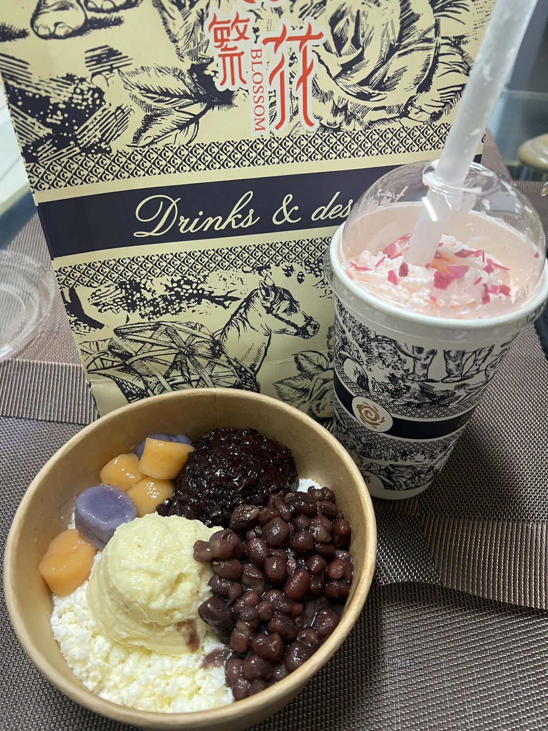 Los Angeles: A Blossoming Bubble Tea Shop