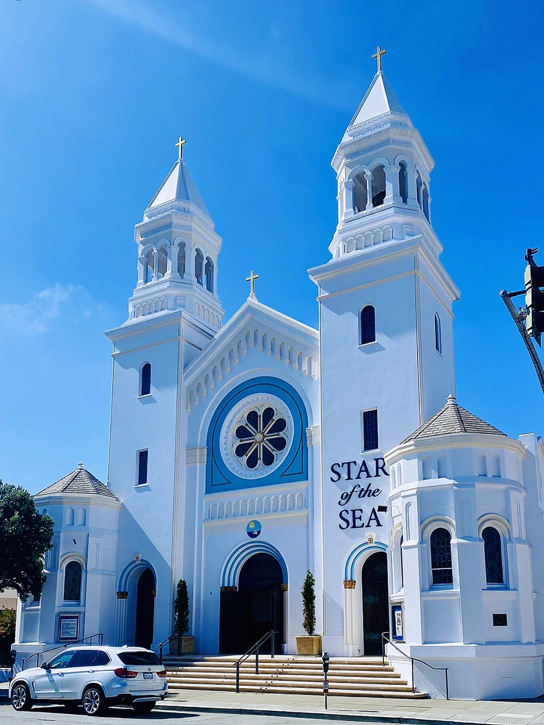 San Francisco Snap: The Starfish Church • Ultimate Blue and White Greek Mediterranean Style