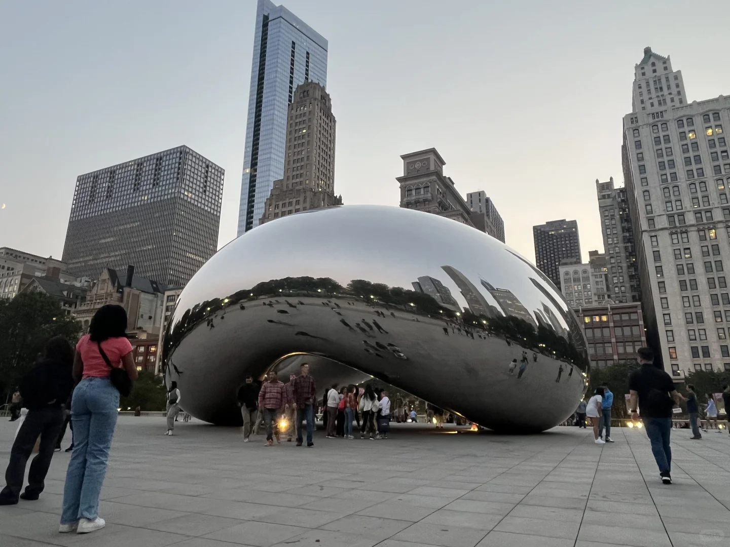 Budget Travel Guide: Solo Adventure in Chicago for Thrifty Students