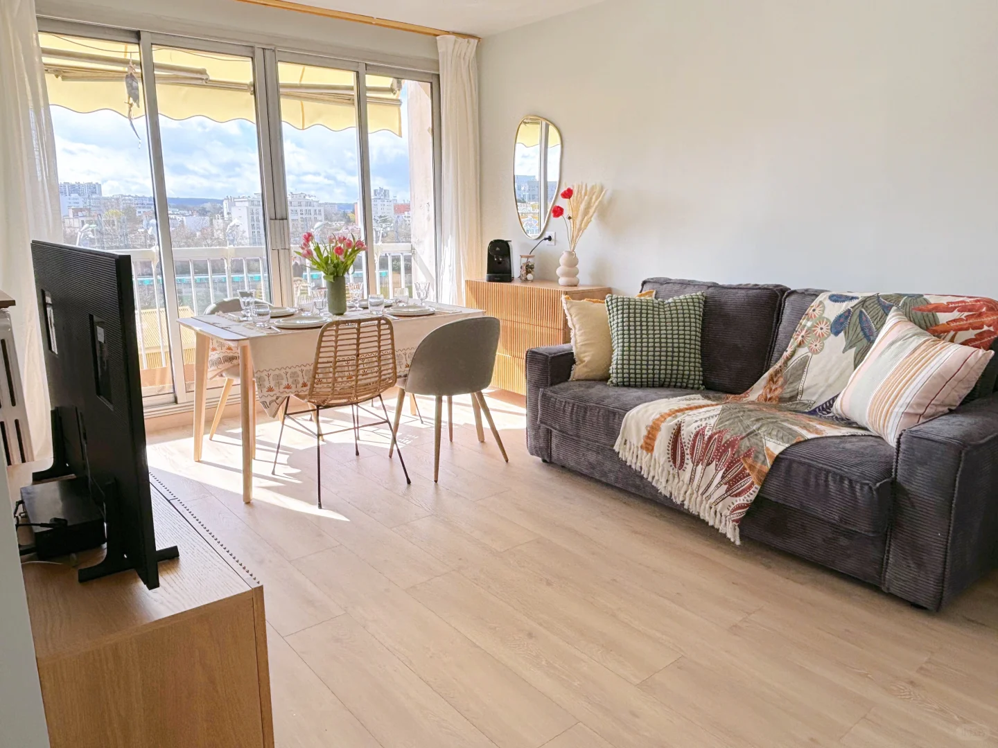Short-term Rental: Cozy Airbnb near Paris Metro Line 13