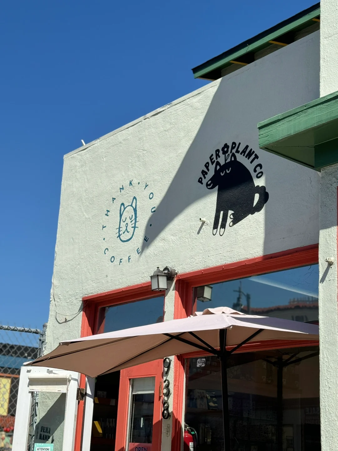 Los Angeles ☕️ | A Cup of Cat Café Coffee Doubles the Happiness