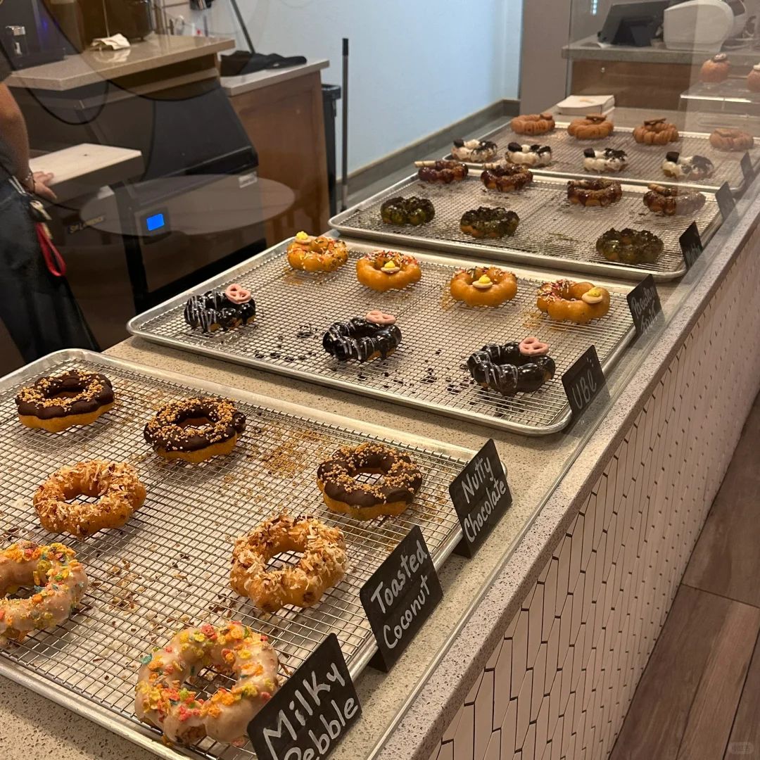 🇺🇸 Orlando | Donuts | Mochi | Bubble Tea | Roujiamo (Chinese Burger)