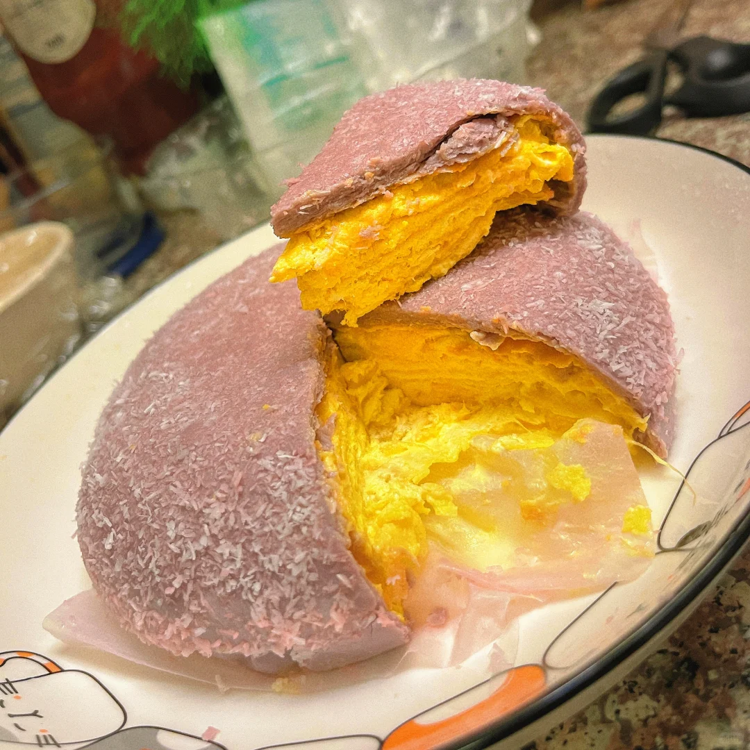 Houston, Who Knew a Proper Durian Crepe Cake Could Be This Chunky!