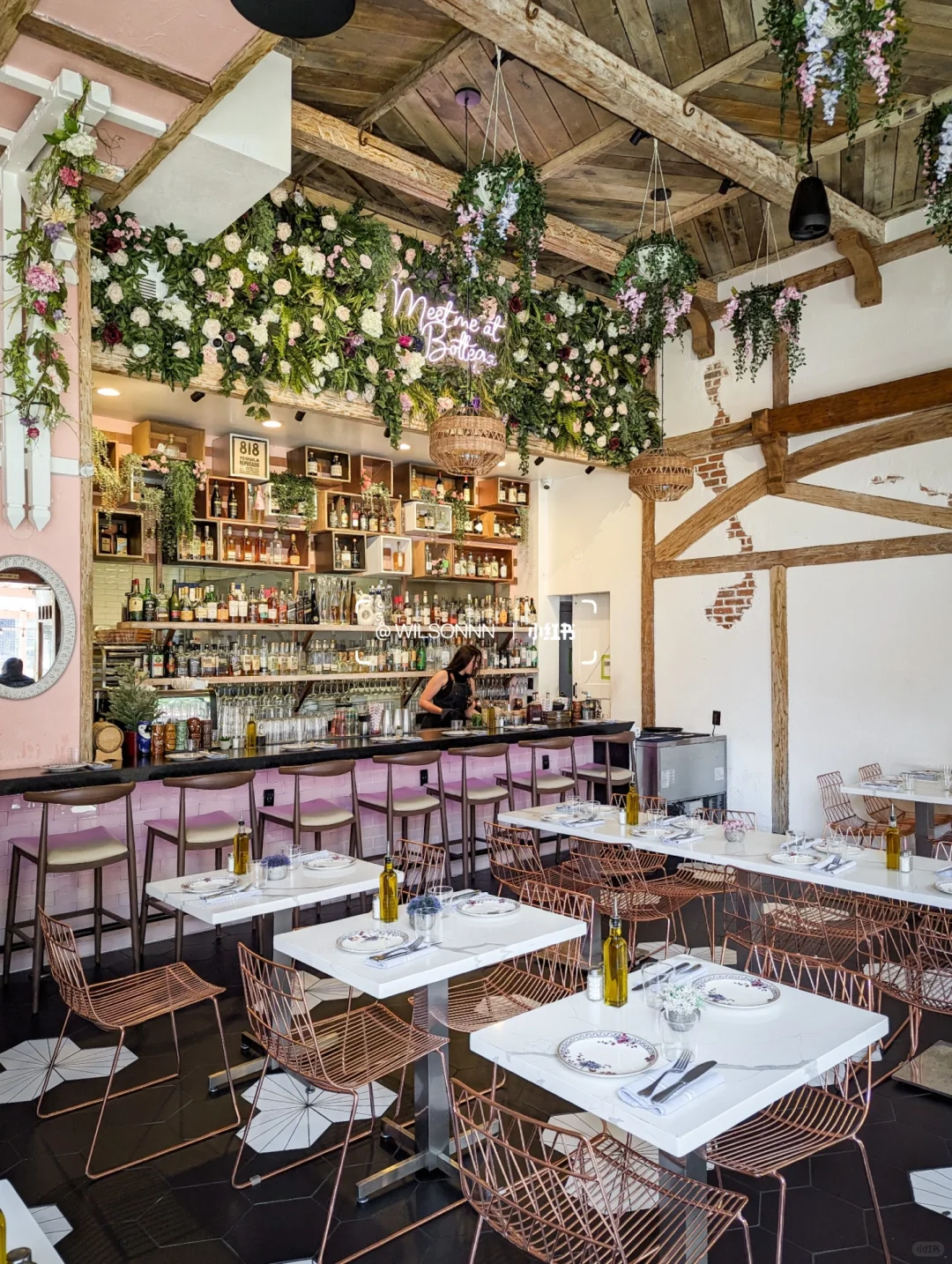 Pink Restaurant That Captures Every Girl's Heart: Bottega