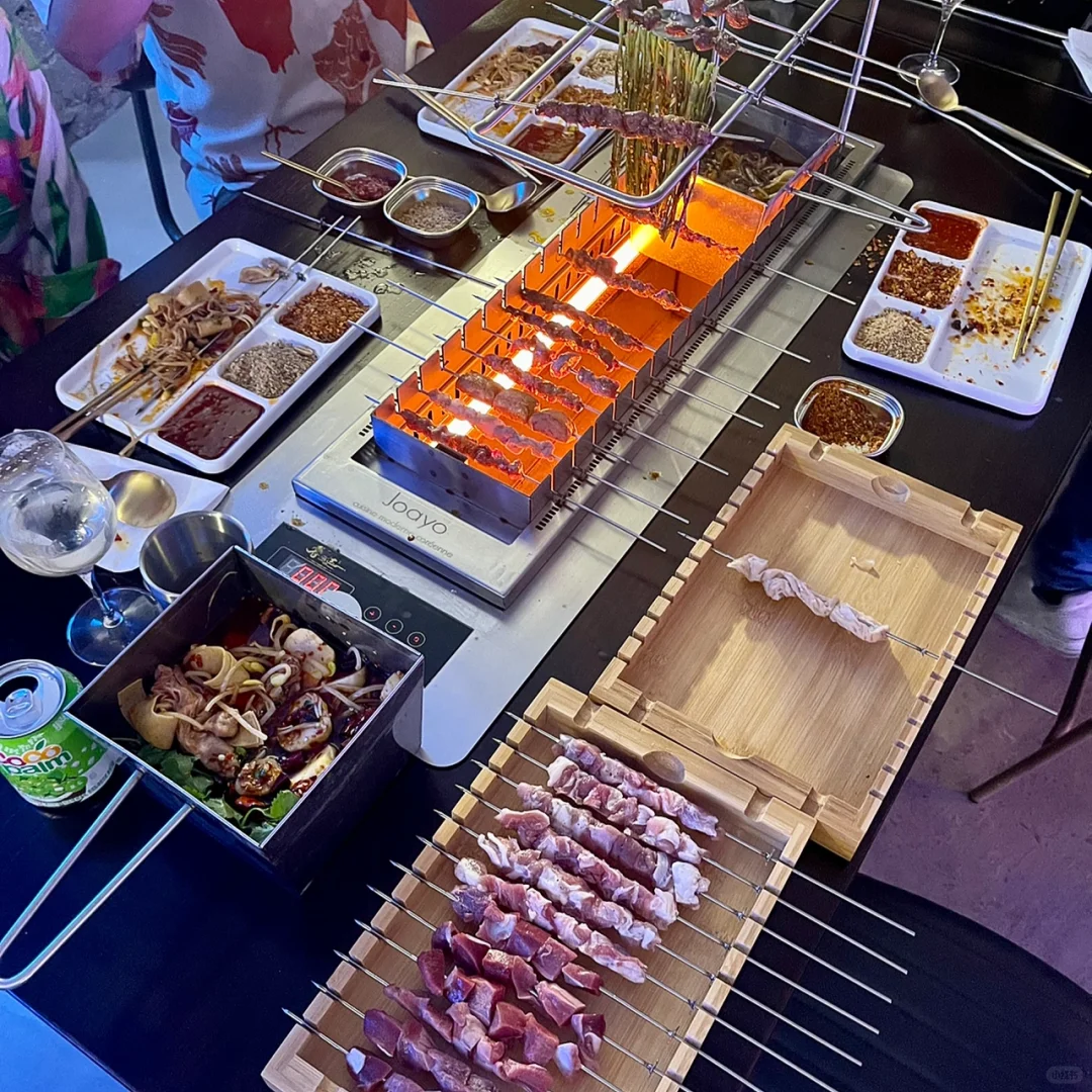 Paris Eats 🇫🇷 Ultra-Korean BBQ Joint