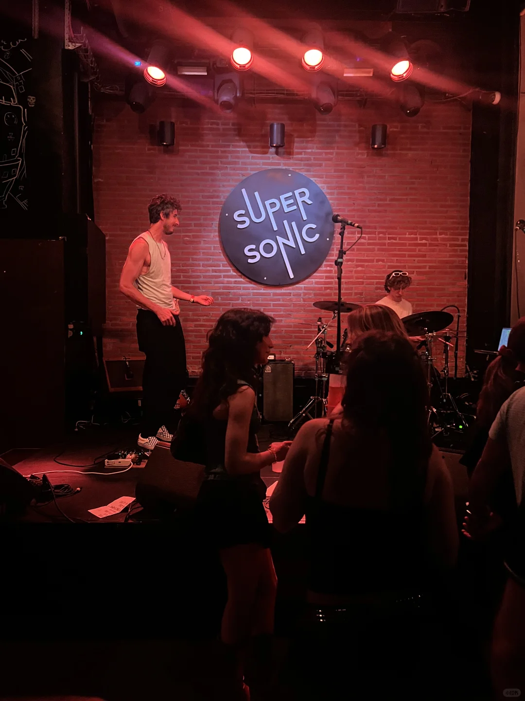 Where to Go in Paris at Night 📍 The Trendiest and Most Fun Hipster Hangout 🔺