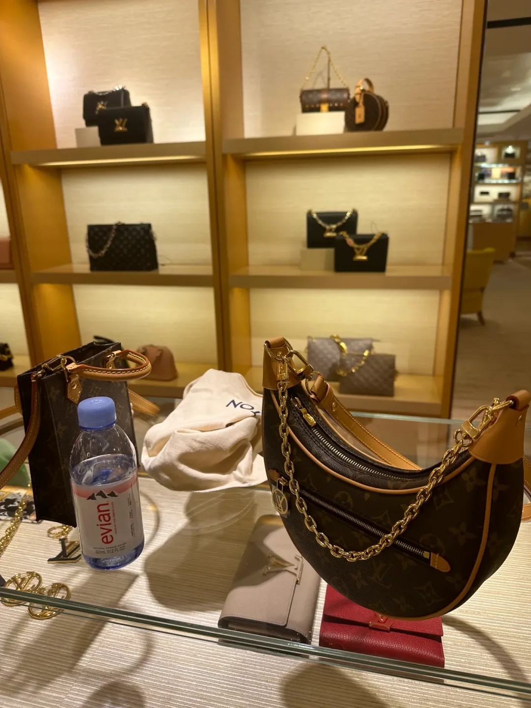 "Turns Out LV in Hawaii Really Offers Discounts!"