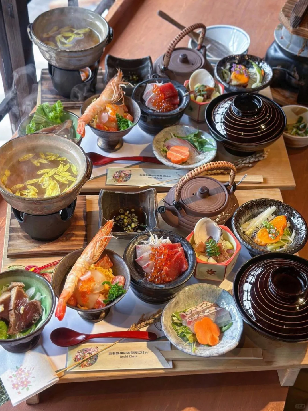 🇯🇵 Kyoto's Exclusive Set Meal: Savor Five Types of Donburi in One Go!