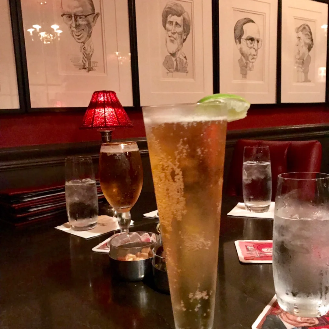 Washington DC | Hidden Gem Bar: Off the Record