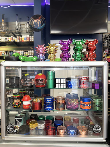 nicotine free vapes with smoke Thousands of unauthorized vapes are pouring into the US despite the FDA  crackdown on fruity flavors main image 1