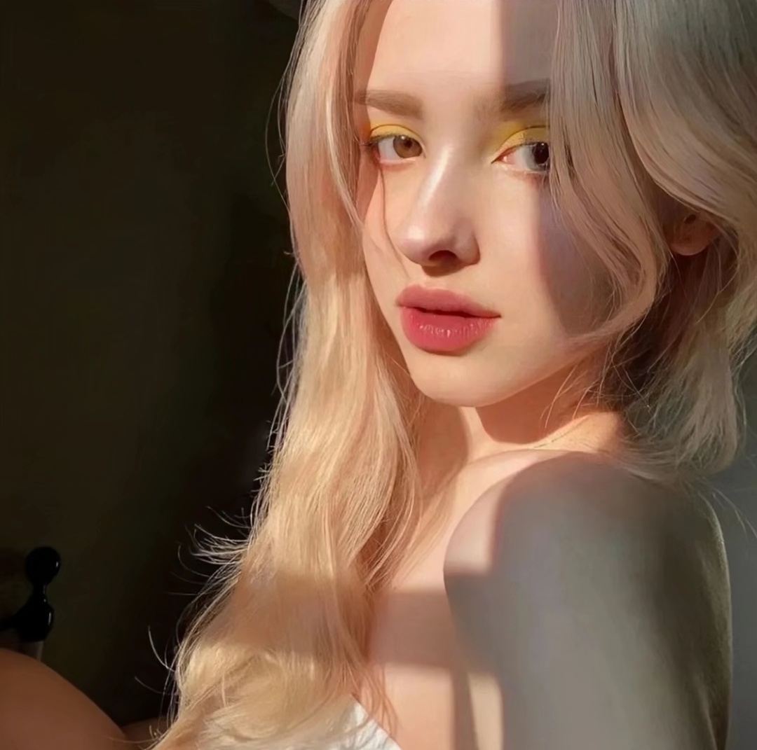 Daphne Collier 