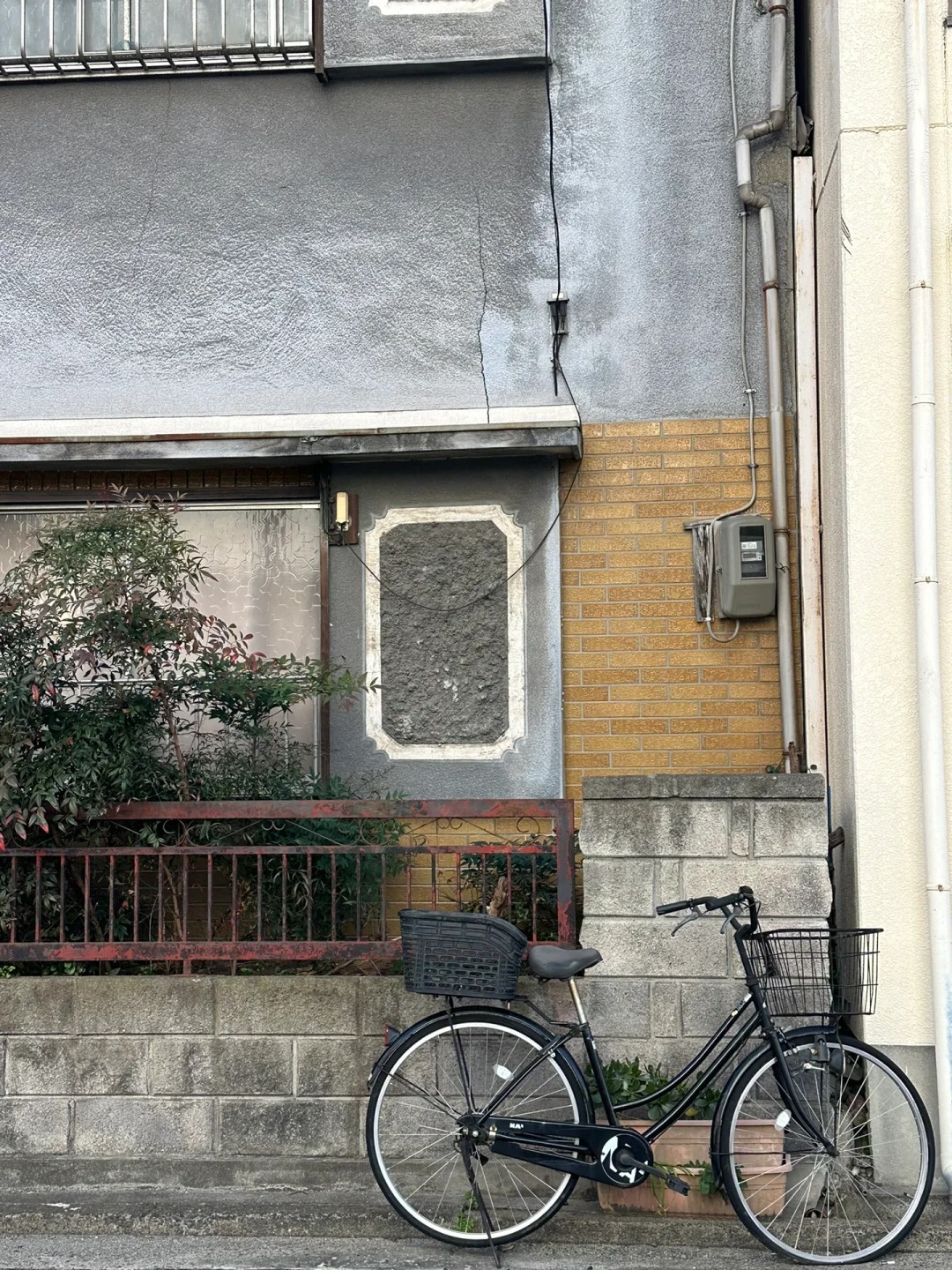 post_image