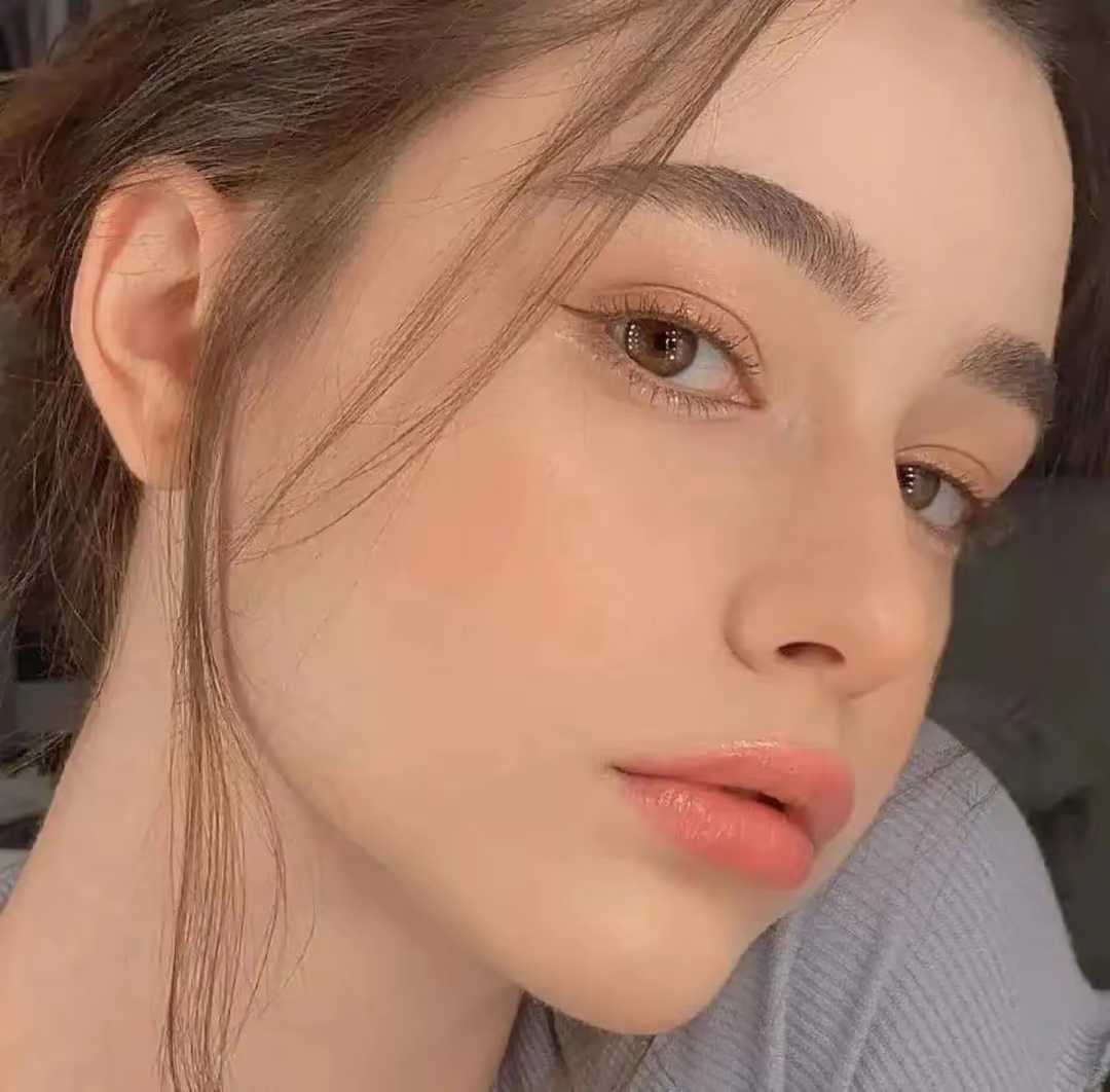  Skylar Gray