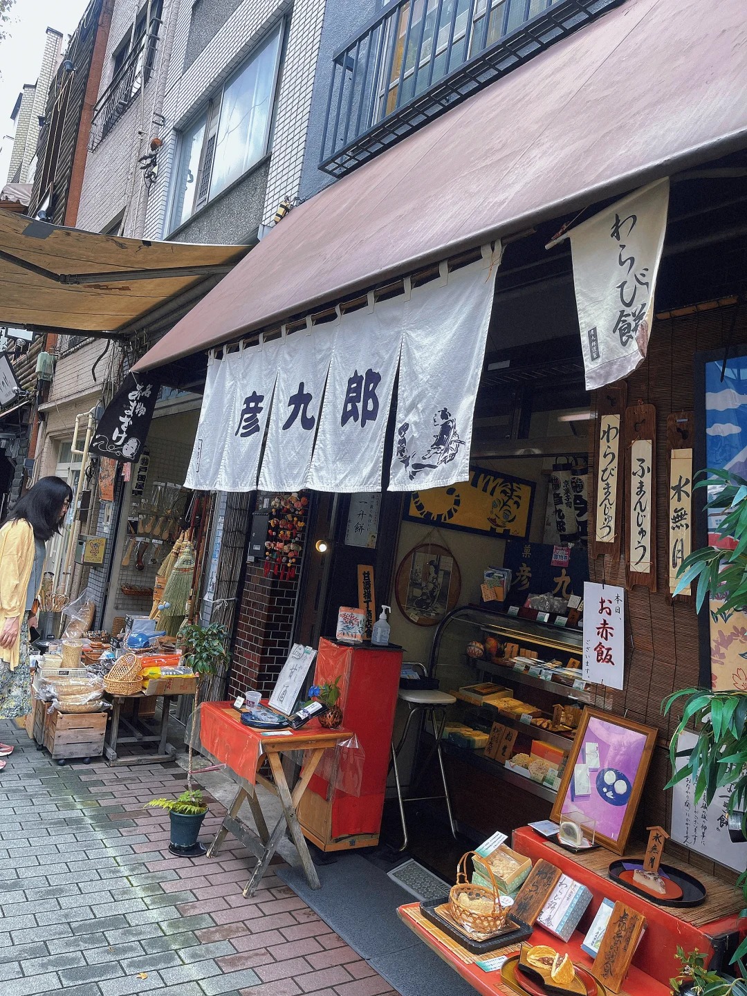 post_image